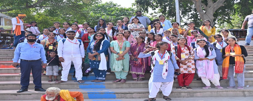 GAYADEI MAHILA MAHAVIDYALAYA, DURGAPUR ROAD, BAGHWARIA KATRA, PHOOLKUNWAR, AMETHI	